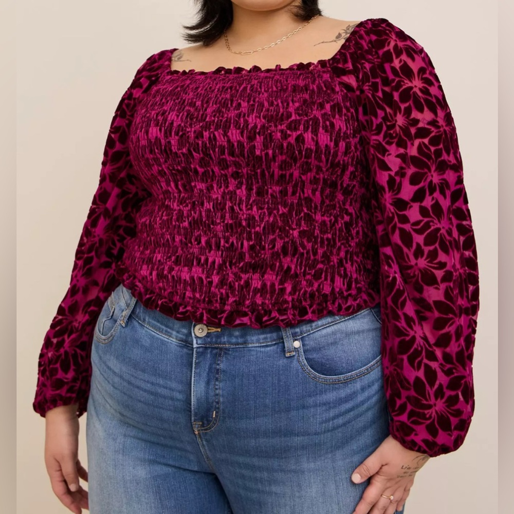 NWT Torrid velvet smocked blouson sleeve crop top, Torrid size 4